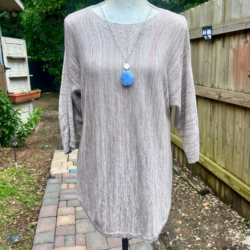 Chico’s Top for Ladies; 3/4L Sleeves; Size 1